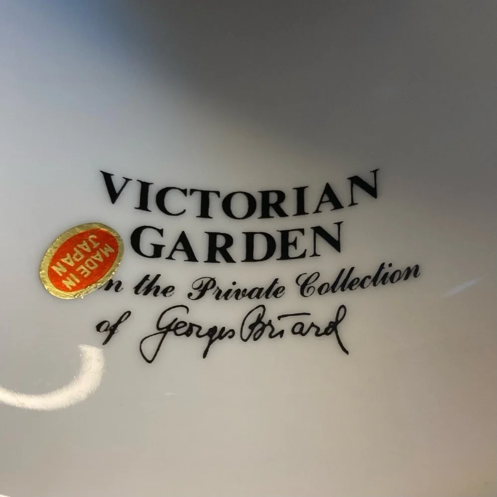 Vintage Georges Briard Mid-Century Victorian Garden Pedestal Cake Stand w/server